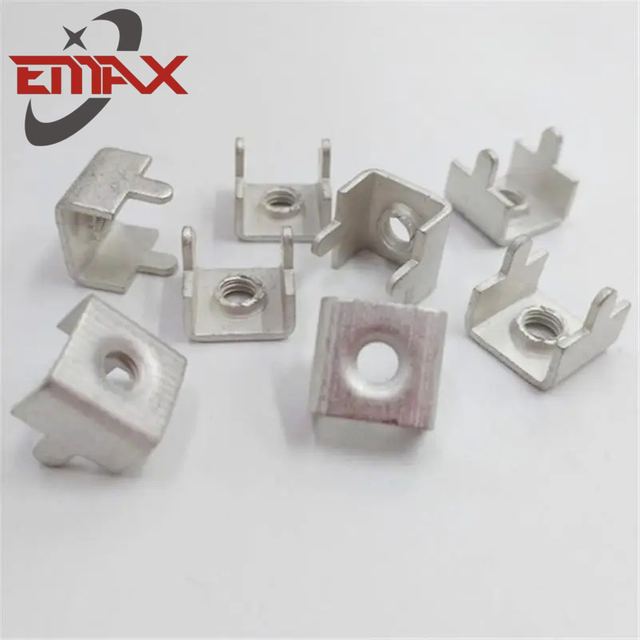 Borne &agrave; souder Borne &agrave; vis pour la finition de la ligne de base d'alimentation