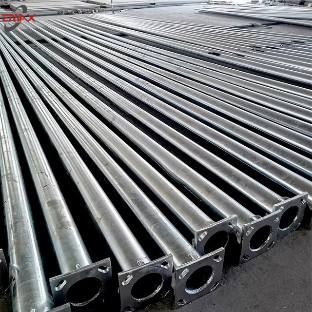 Poteau de lampe d'ext&eacute;rieur en acier galvanis&eacute; &agrave; chaud