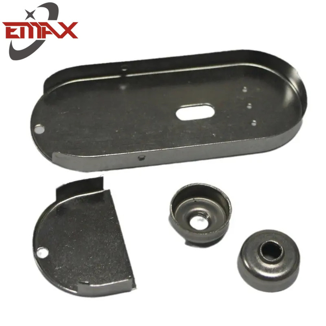 Parti per stampaggio hardware di precisione Stampo per staffa per auto in acciaio Piegatura dell'hardware per la lavorazione dei metalli