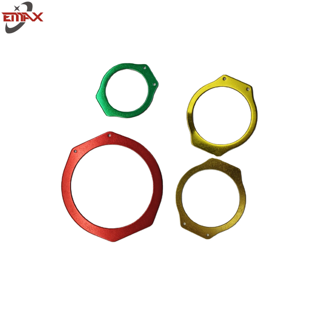 Pi&egrave;ces d'estampage de meubles de pr&eacute;cision avec peinture haute brillance